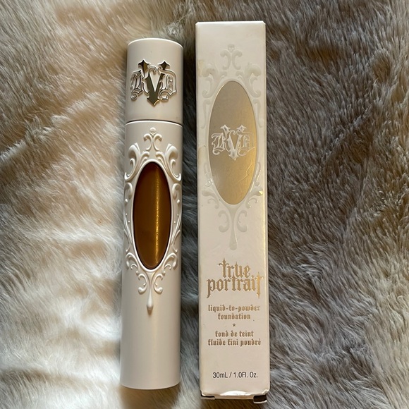 - KatVonD True Portrait Liquid To Powder Foundation - Picture 1 of 3